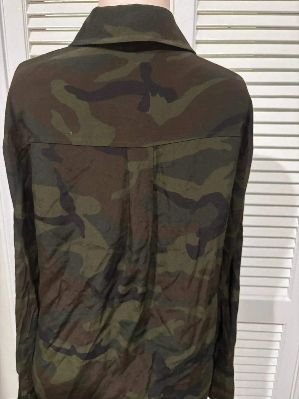 Women’s Camo Button-Front Shirt - Olive Green